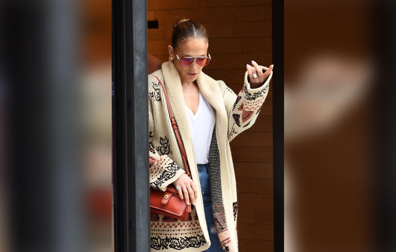 Jennifer Lopez & Alex Rodriguez Shop For Christmas Gifts In Miami