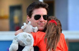 Tom cruise suri cruise teaser_319x206.jpg