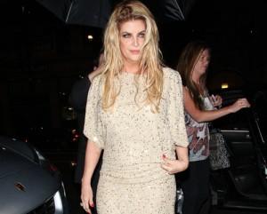 2011__05__kirstie_alley_may10_45a 300×241.jpg