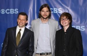 2011__05__Ashton_Kutcher_Men_May19_679 300&#215;194.jpg