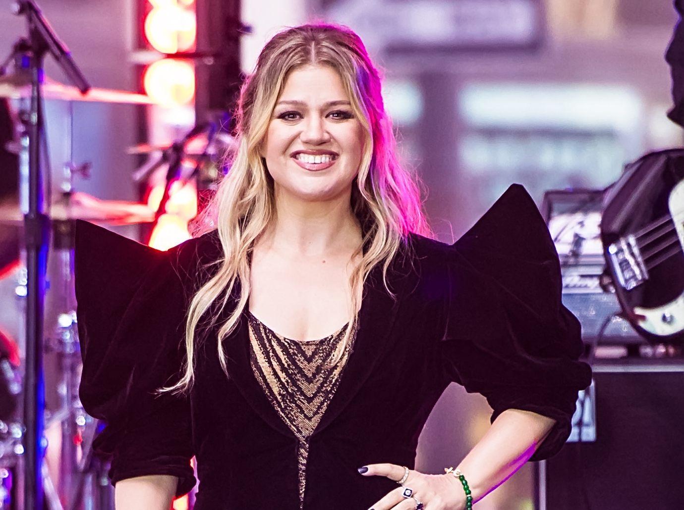 Kelly Clarkson Demands Ex Brandon Blackstock Pay Her $5 Million