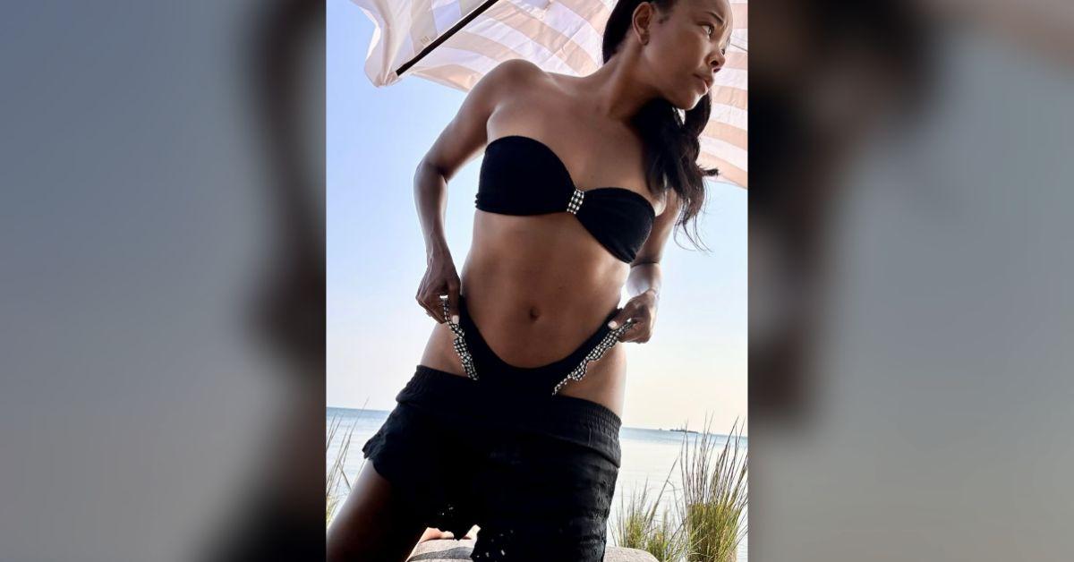 Image of Gabrielle Union wore a scandalous swimsuit on the beach.