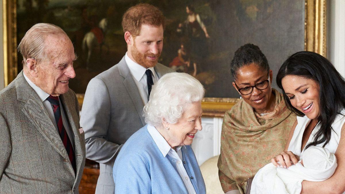 image of royal family