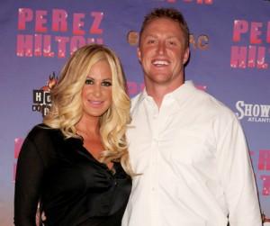 2010__11__Kim_Zolciak_Nov22news 300×260.jpg