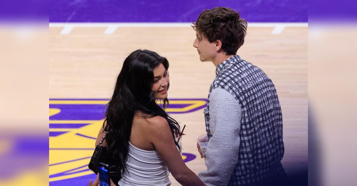 kylie jenner timothee chalamet lakers game