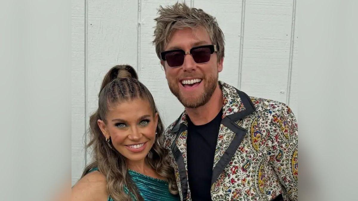 pic of Danielle Fishel & Lance Bass. 