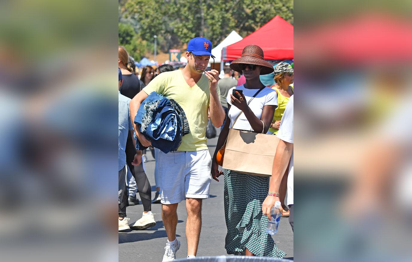 EXCLUSIVE: Joshua Jackson and girlfriend Jodie Turner-Smith kiss as they do a bit of shopping at a local Flea Market joshua jackson girlfriend jodie