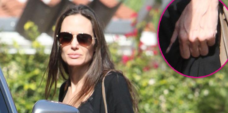 Angelina jolie spotted no ring hotel kids brad pitt divorce split hero