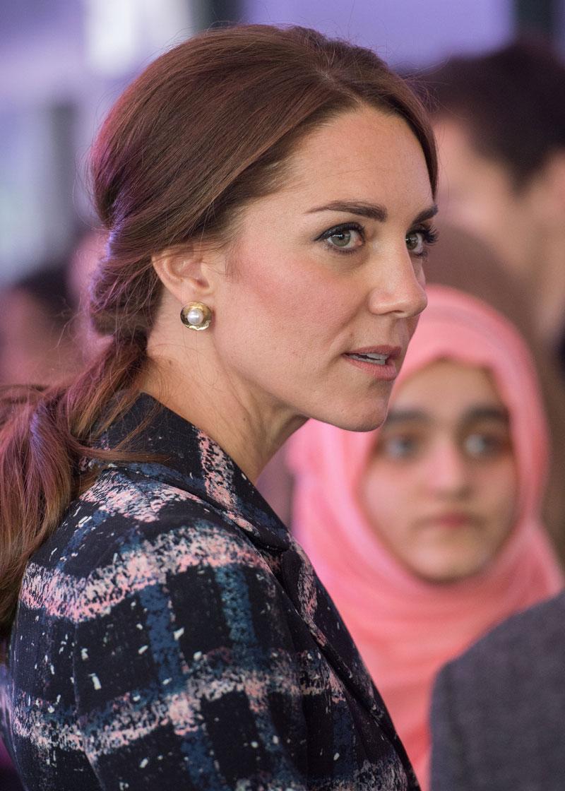 Kate middleton skinny pregnant thin expecting baby 04