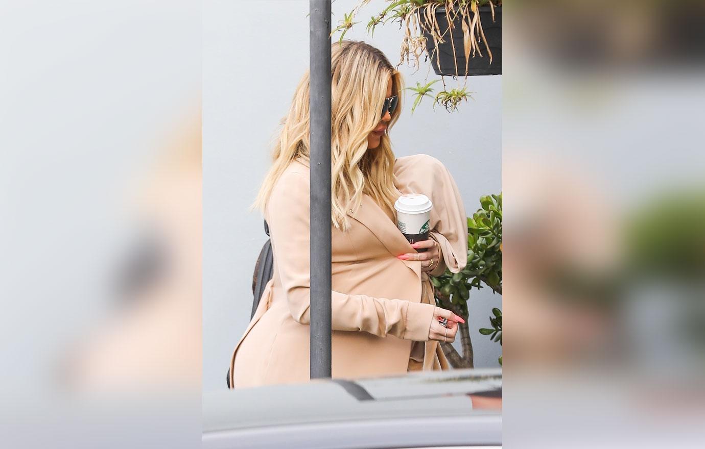 Khloe kardashian postpartum big booty 2