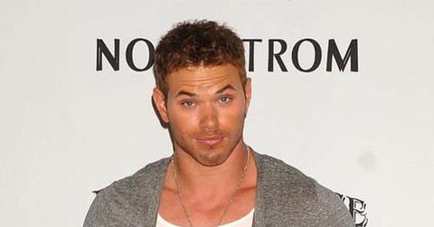 2011__08__Kellan Lutz Aug12 97.jpg