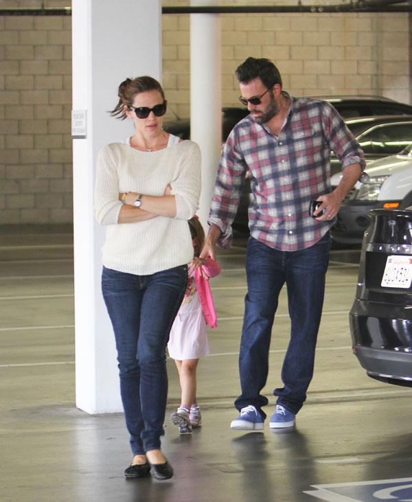Ben affleck jennifer garner birthday together universial studios florida 02
