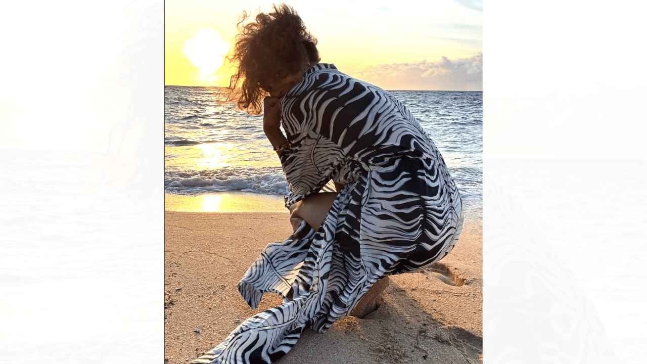 Image of One fan told Halle Berry they were 'obsessed' with her 'look.'