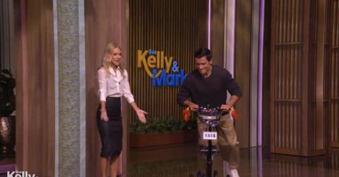 Image of Mark Consuelos returned to 'Live' after foot surgery.