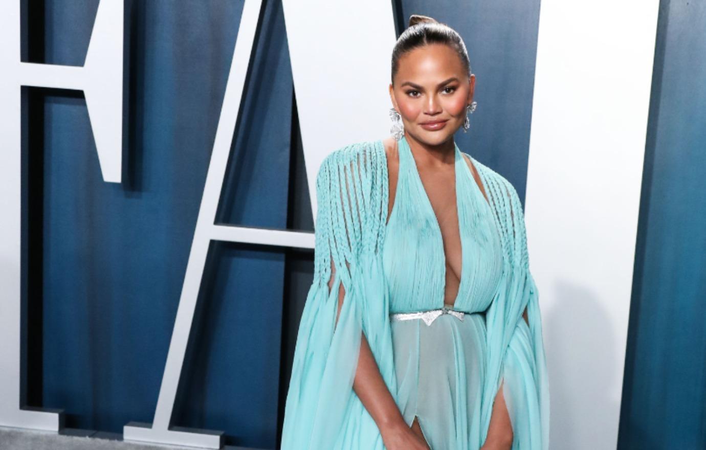 john legend praises wife chrissy teigen instagram pics