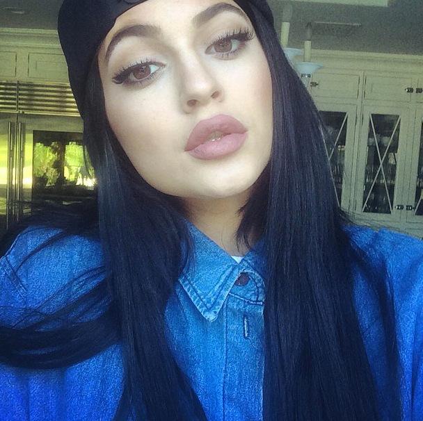 Kylie jenner lips fake 14