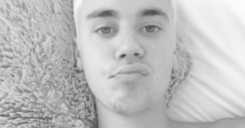 a Justin Bieber pout selfie