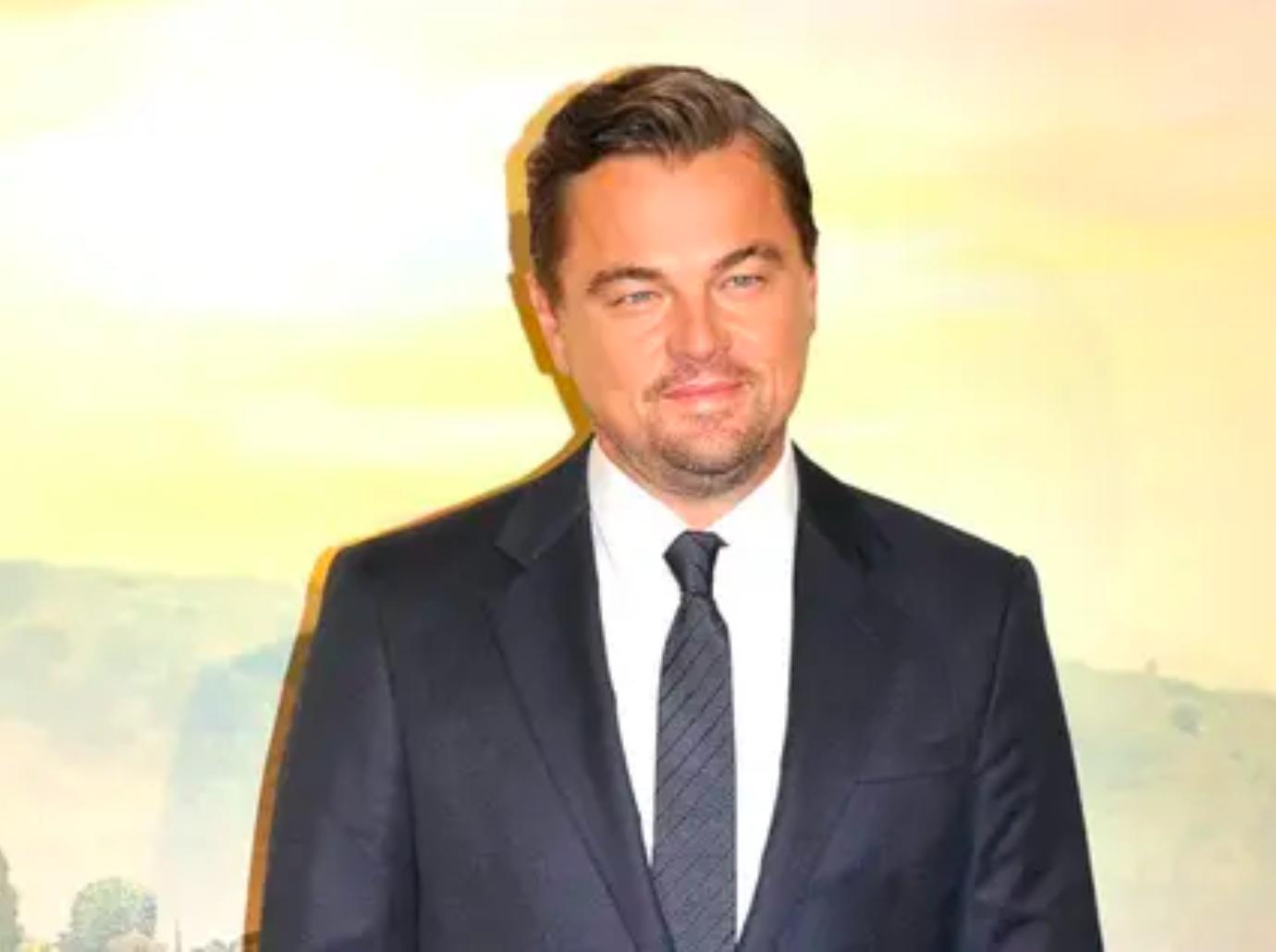 leonardo dicaprio kisses  model trolled younger women