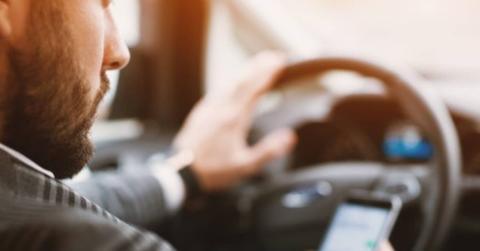 how can you prove that truck driver distracted before truck accident