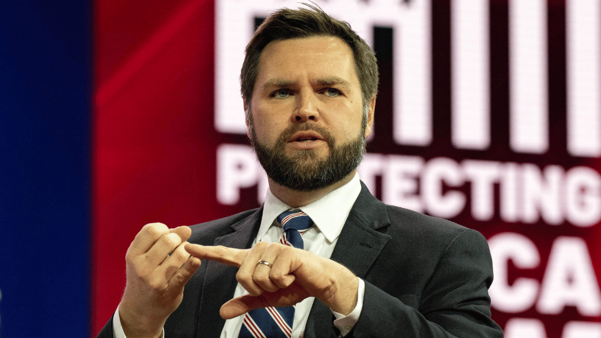 Image of J.D. Vance told his audience not to boo him as he transitioned into a discussion about AI.