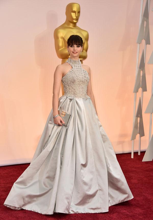 Felicity jones 2015 oscars arrivals 06