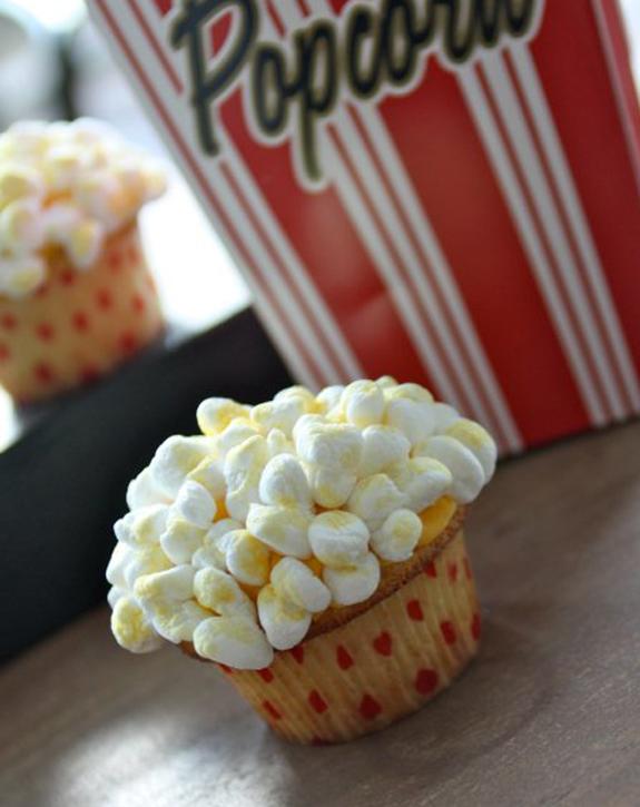 //stackedsweetpopcorn_cupcakes