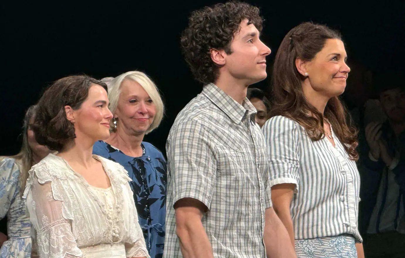 katie holmes reveals how handled forgetting line broadway performance