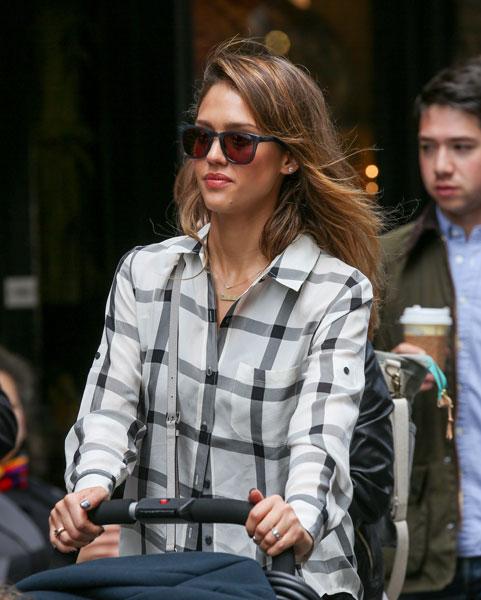 Ok_050613_news_quick pics jessica alba_ _1.jpg