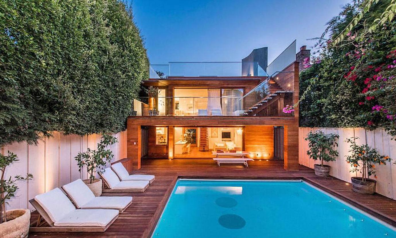 pamela anderson malibu beach house for sale