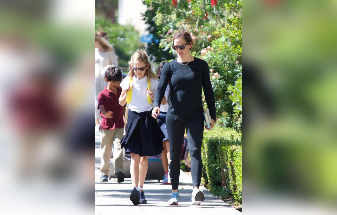 Jennifer garner kids school 5