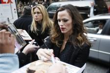 2010__02__jennifer_garner_Feb10_j 225×149.jpg