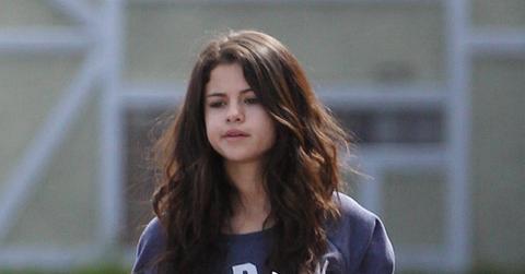 Selena gomez april4 012_m.jpg