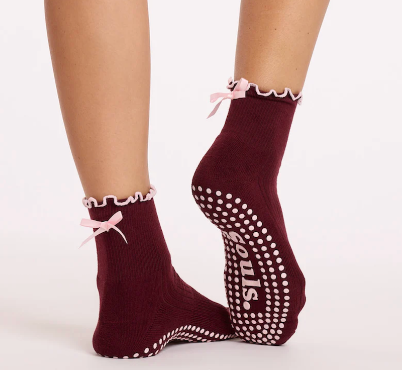 soulsburgundy grip socks