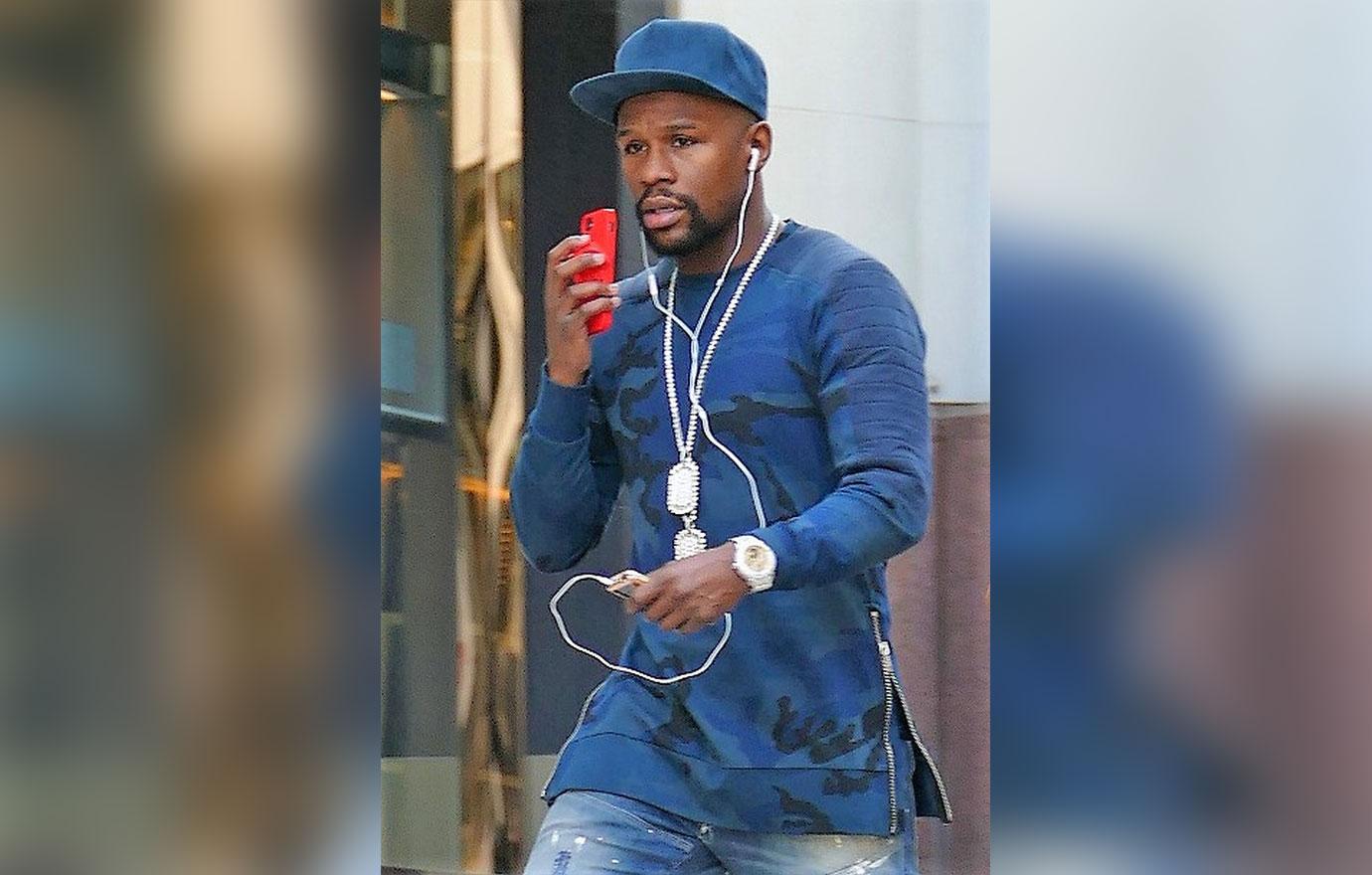 Floyd Mayweather Walking Shopping