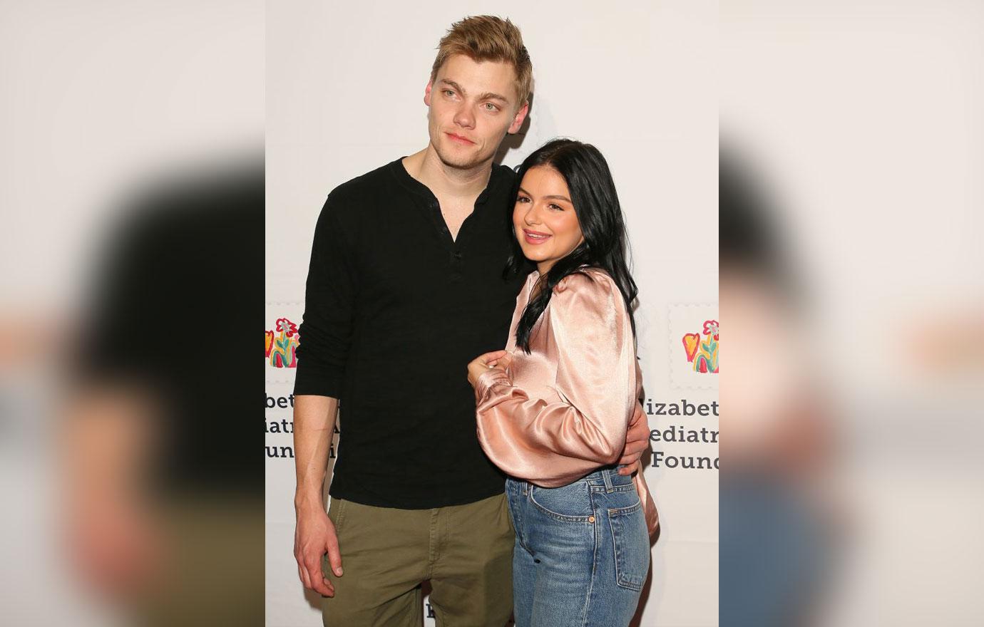 Ariel Winter And Levi Meaden Cuddle Support