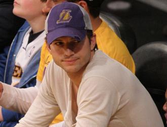Ashton kutcher may1.jpg