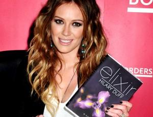 2010__10__Hilary Duff2 300×230.jpg