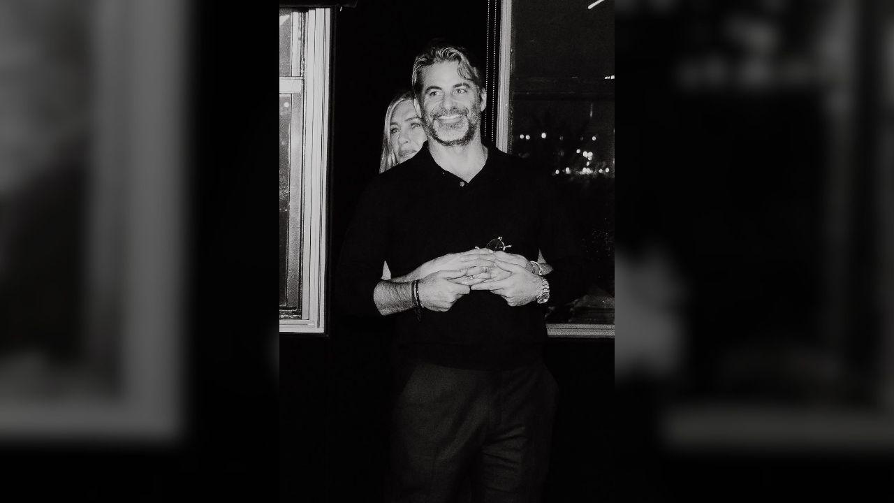 Photo of Jennifer Aniston and Jim Curtis.