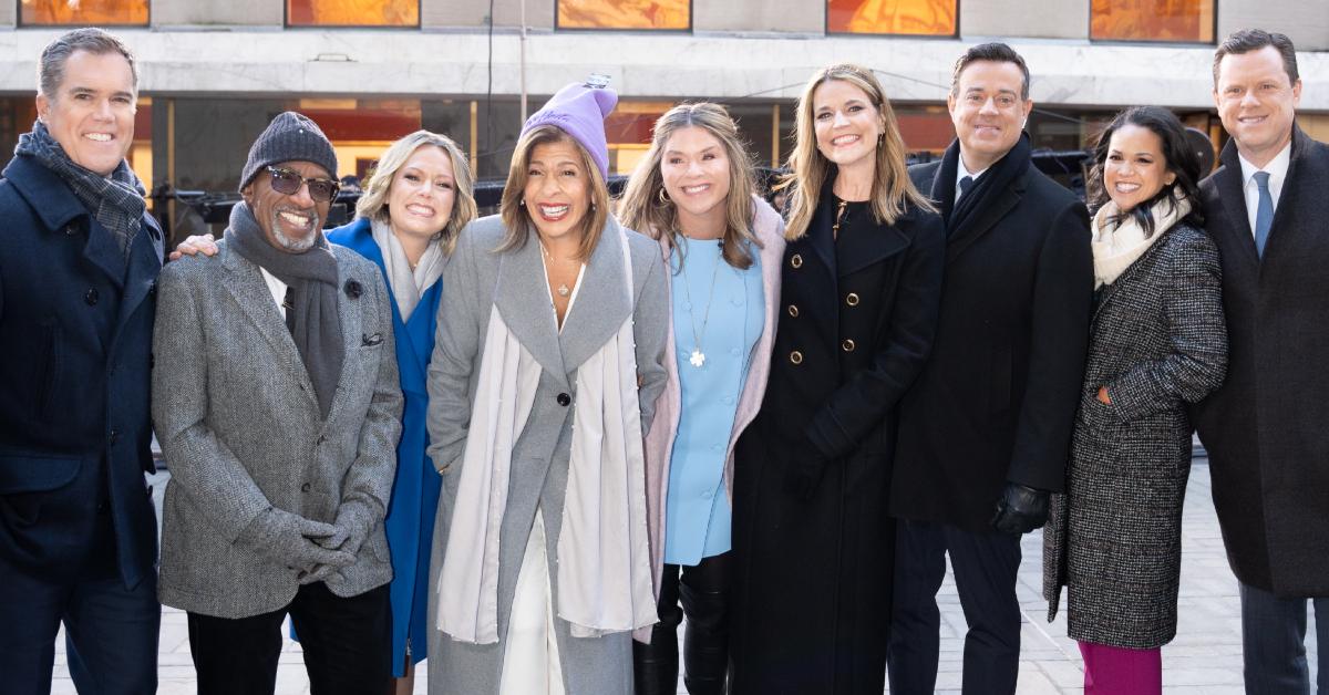 hoda kotb final today show broadcast cries tears emotional retires