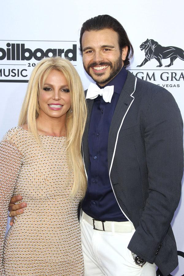 Britney spears charlie ebersol billboard music awards splash 03