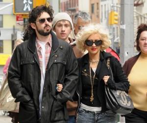 2010__05__christina_aguilera_may10_06 300×291.jpg