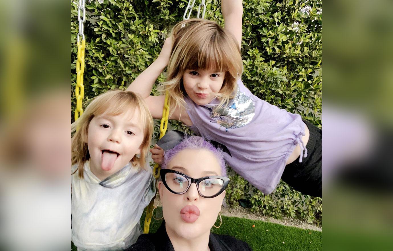 kelly osbourne secretly welcomes first child with sid wilson