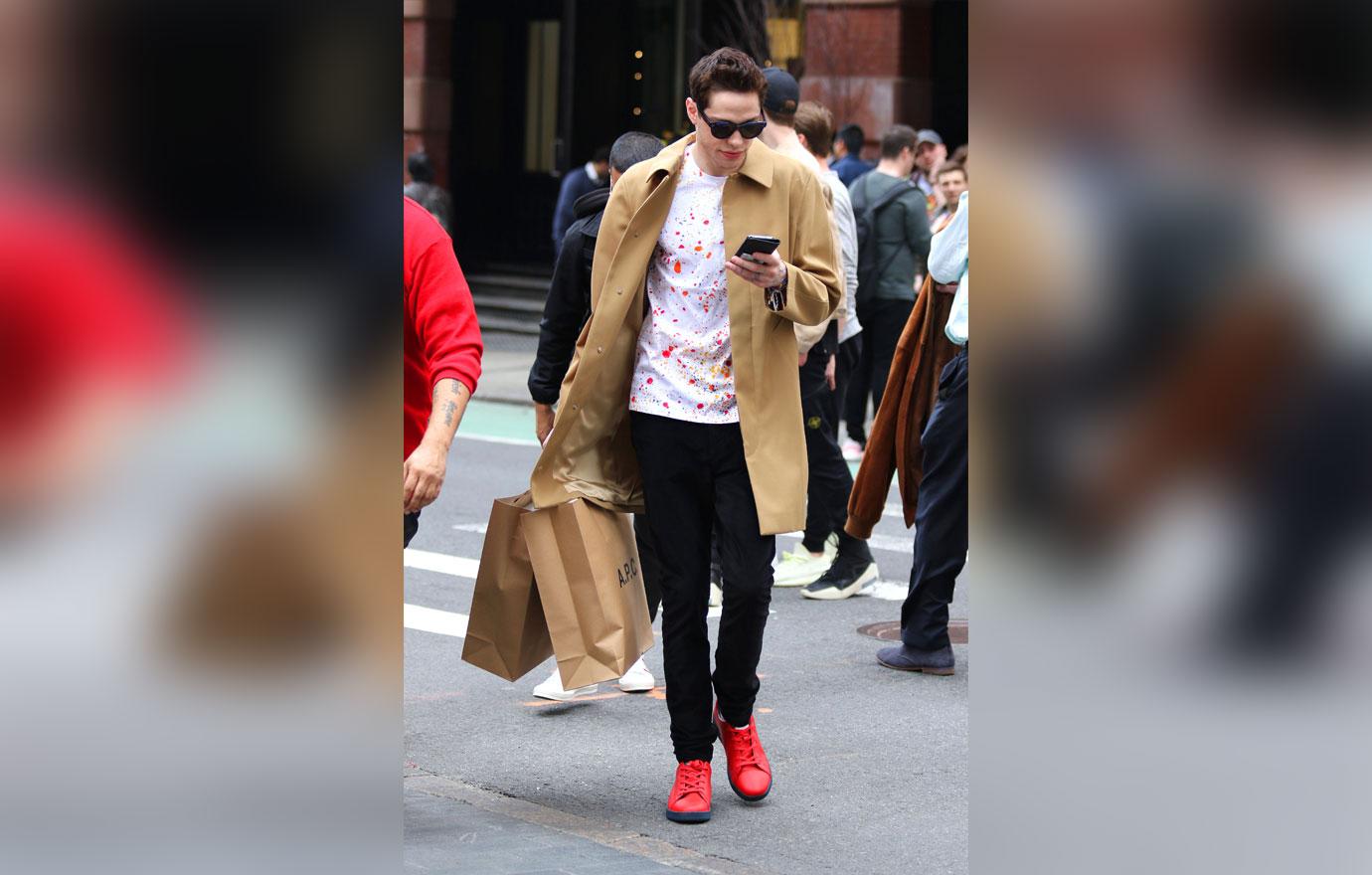 Pete Davidson is seen shopping with friends after lunch in NYC