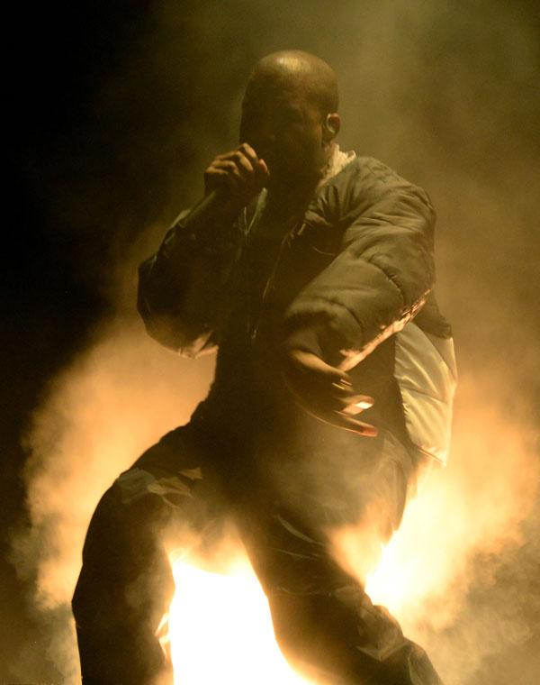 Kanye west billboard performance4