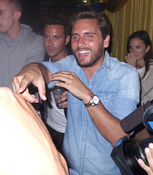 Scott disick drunken moments splash 05