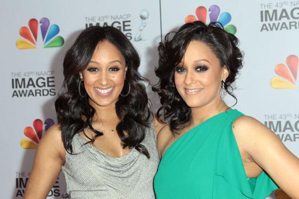 Tamera mowry tia mowry date 03