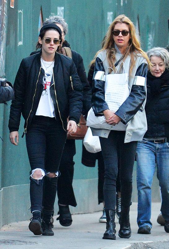 Exclusive&#8230; Kristen Stewart And Stella Maxwell Out Shopping In NYC