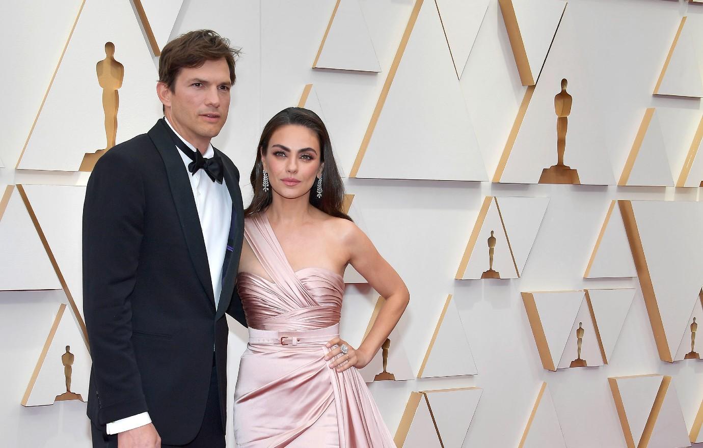 ashton kutcher mila kunis coordinated athleisure wear