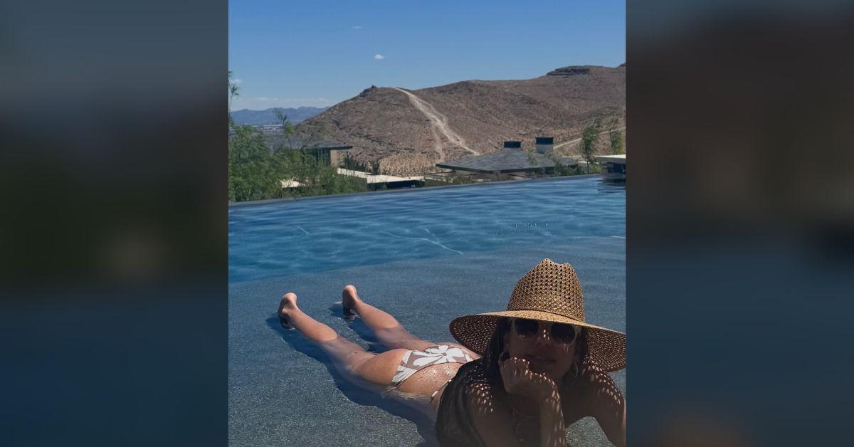 jessica alba strips down tiny bikini kissing new man photos