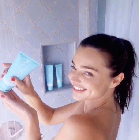 Miranda kerr naked 03